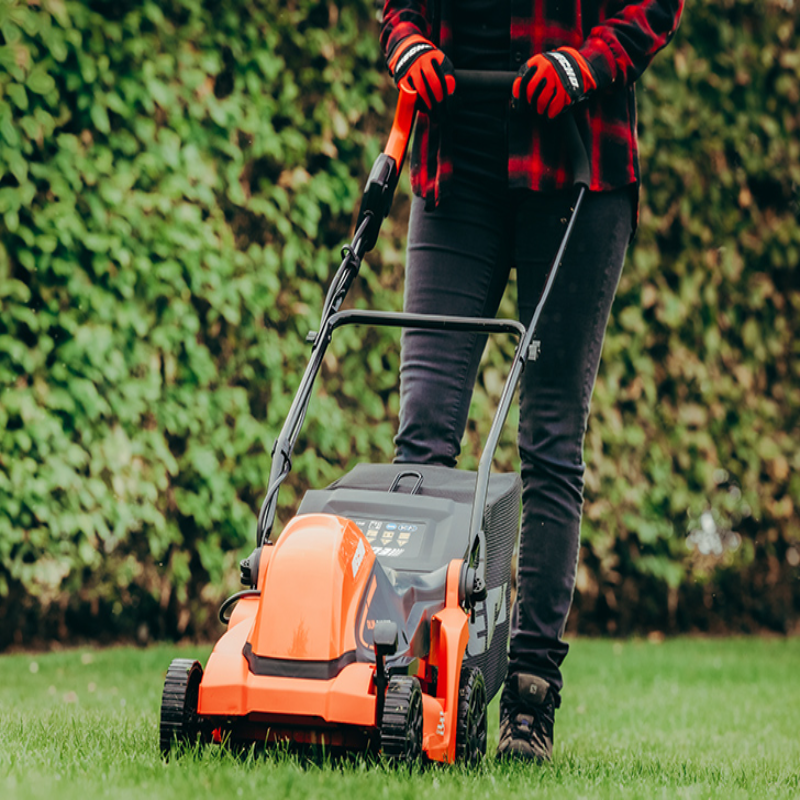 DLM 310 35p battery mower 1 block text image 1 resized